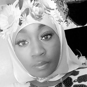 Meet your Posher, Amica